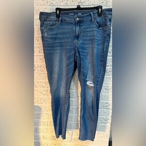Old Navy Women's Skinny Jeans - Medium Blue Wash with Knee Distress